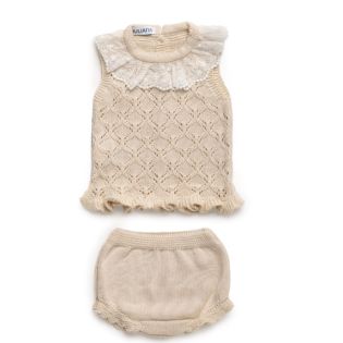 COJUNTO PUNTO ROMBO CUELLO ENCAJE